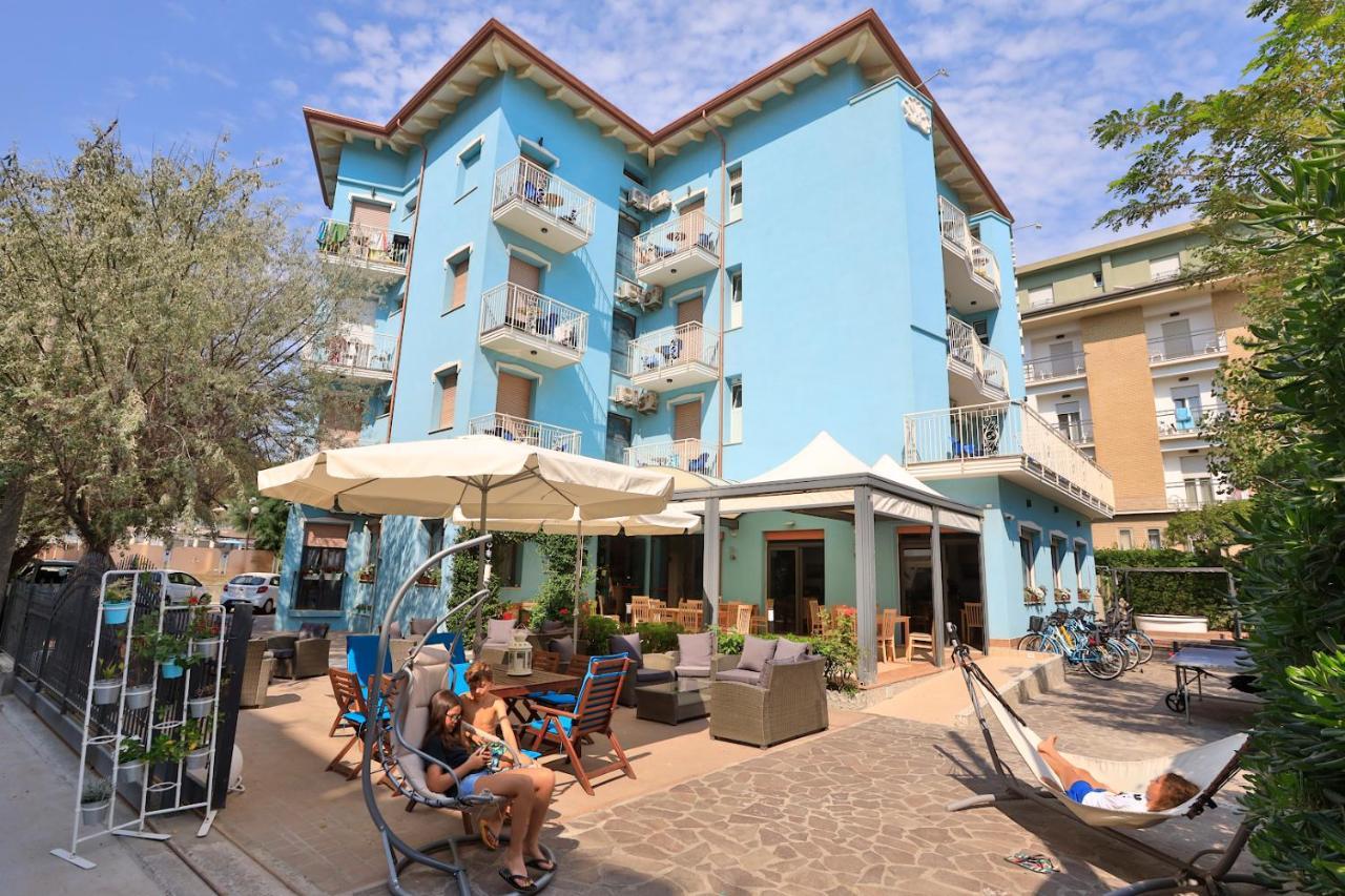 Art Hotel La Perla Беллария-Иджеа-Марина Экстерьер фото