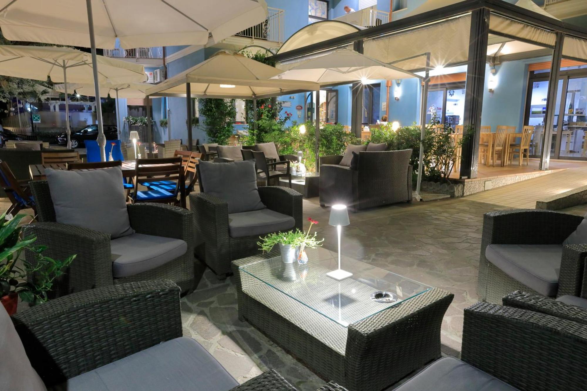 Art Hotel La Perla Беллария-Иджеа-Марина Экстерьер фото